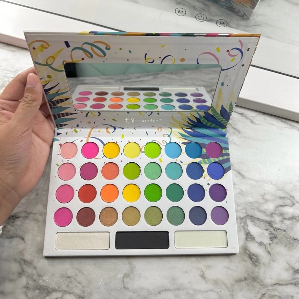 Bh Cosmetics Take Me Back To Brazil Pallet